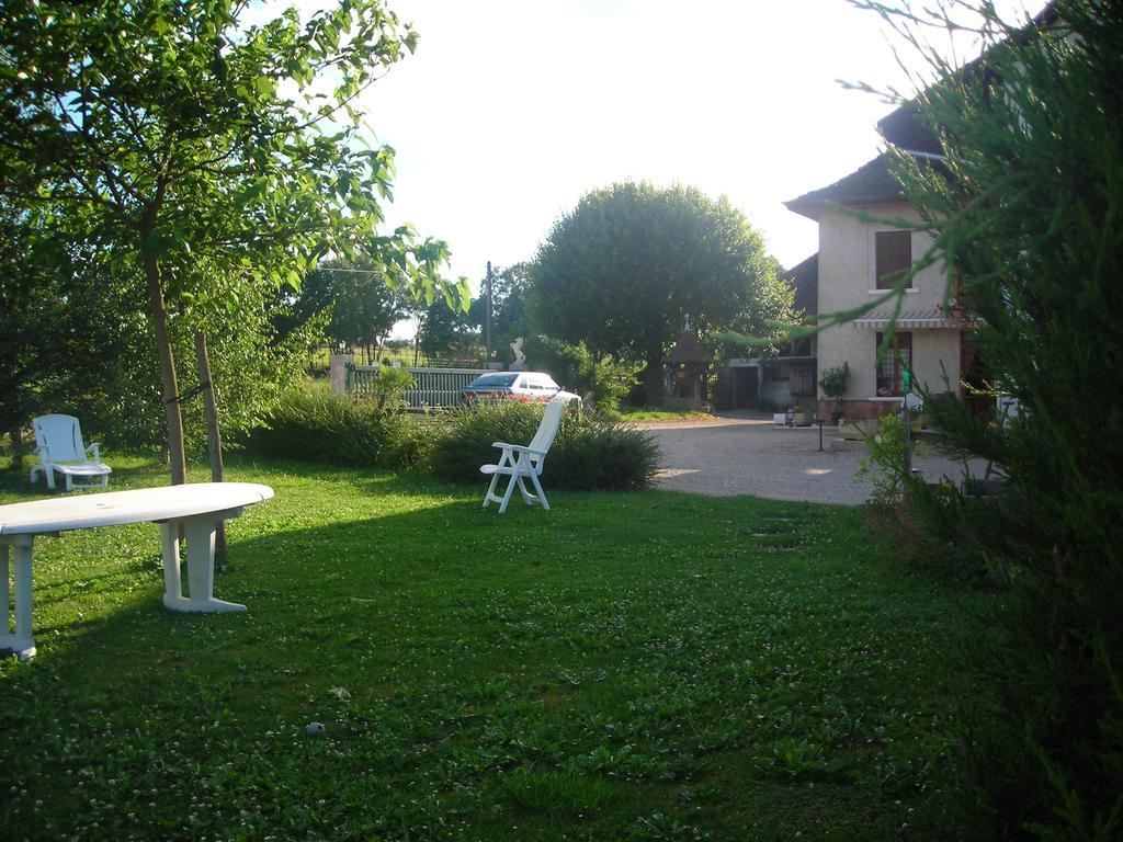 La Bardeliere Villa Corbelin Exterior photo